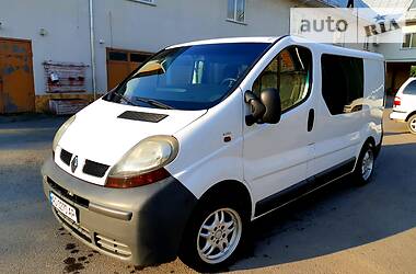 Грузопассажирский фургон Renault Trafic 2002 в Ужгороде