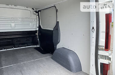 Вантажопасажирський фургон Renault Trafic 2014 в 