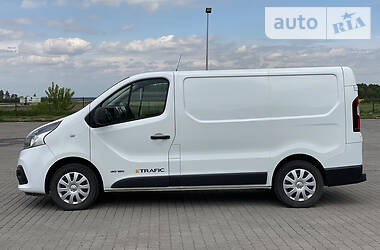 Вантажопасажирський фургон Renault Trafic 2014 в 