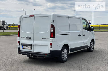 Вантажопасажирський фургон Renault Trafic 2014 в 