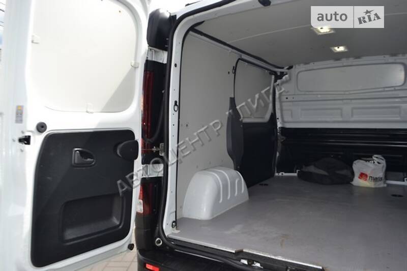 Вантажопасажирський фургон Renault Trafic 2016 в Хмельницькому