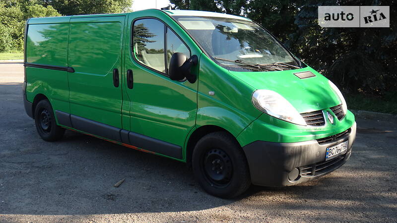 Грузовой фургон Renault Trafic 2012 в Яворове