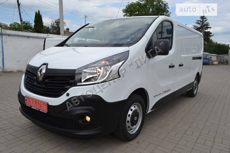 Вантажопасажирський фургон Renault Trafic 2015 в Хмельницькому