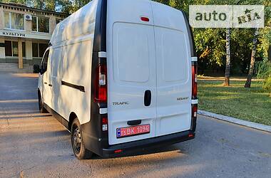 Грузопассажирский фургон Renault Trafic 2016 в Полтаве