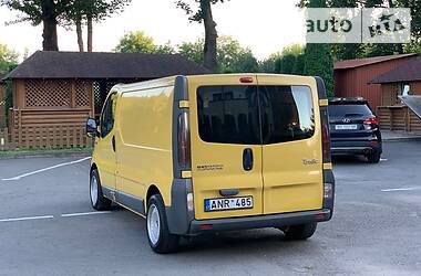 Грузопассажирский фургон Renault Trafic 2003 в Тернополе