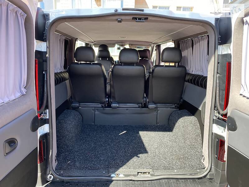 Вантажопасажирський фургон Renault Trafic 2016 в Полтаві