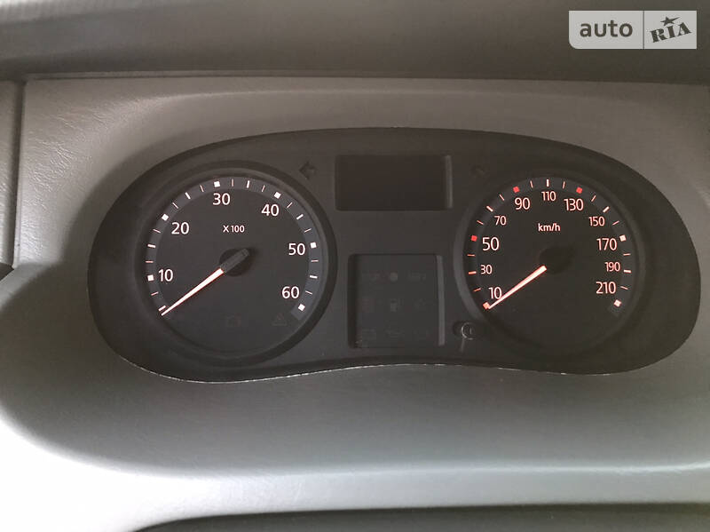 Вантажопасажирський фургон Renault Trafic 2007 в Чернівцях фото 48 Вантажопасажирський фургон Renault Trafic 2007 в Чернівцях