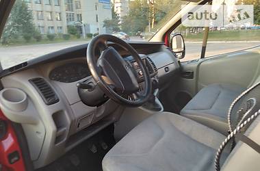 Минивэн Renault Trafic 2003 в Новояворовске