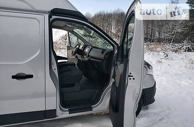 Вантажопасажирський фургон Renault Trafic 2016 в Бердичеві