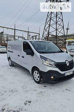 Грузопассажирский фургон Renault Trafic 2015 в Черновцах