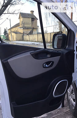 Грузопассажирский фургон Renault Trafic 2018 в Дубно