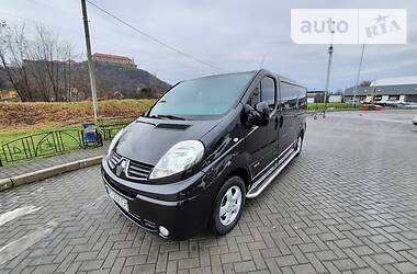 Вантажопасажирський фургон Renault Trafic 2010 в Мукачевому