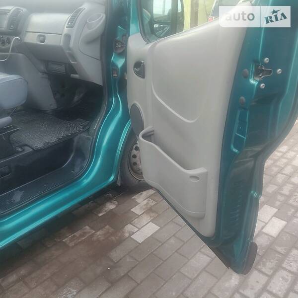 Минивэн Renault Trafic 2004 в Киеве фото 9 Минивэн Renault Trafic 2004 в Киеве