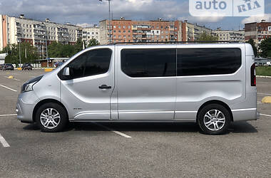 Минивэн Renault Trafic 2016 в 
