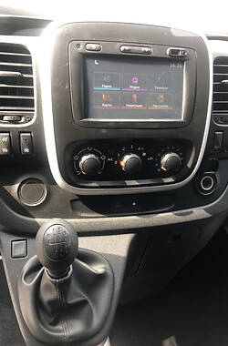 Минивэн Renault Trafic 2016 в 
