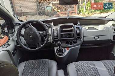 Минивэн Renault Trafic 2012 в 