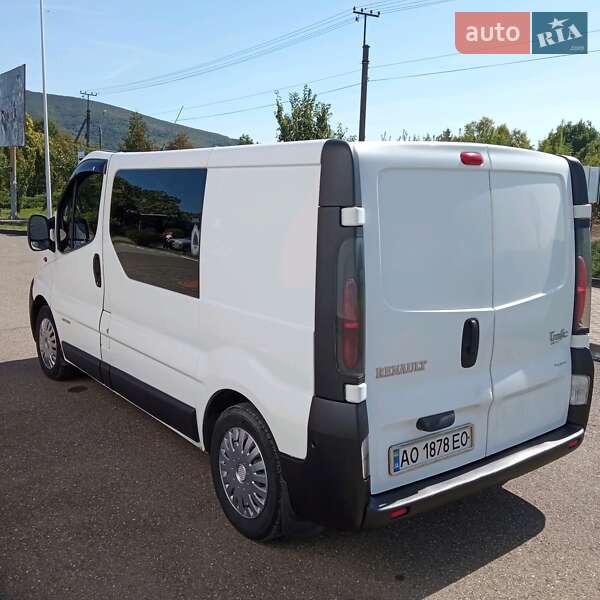 Минивэн Renault Trafic 2006 в Виноградове