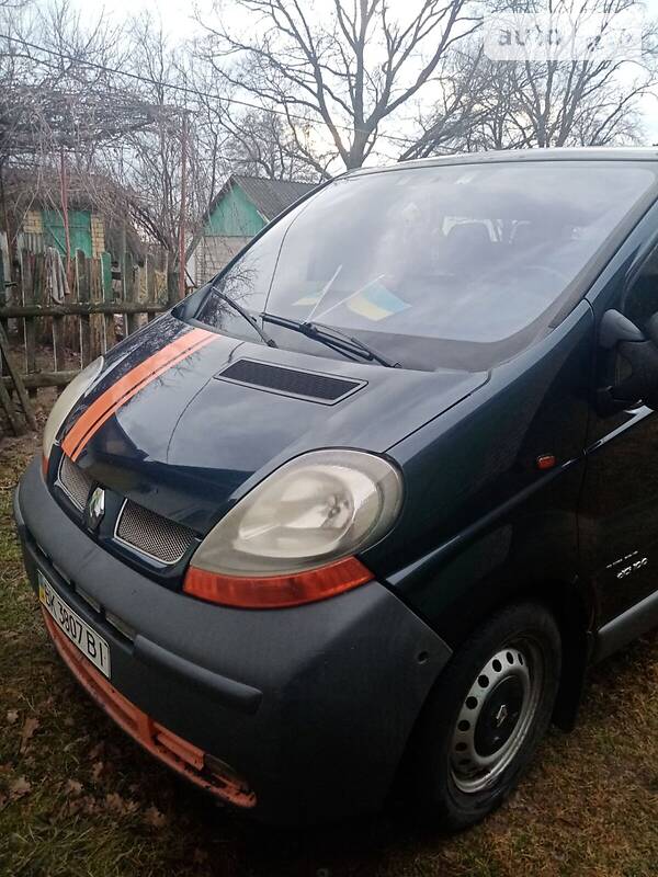 Мінівен Renault Trafic 2002 в Вараші