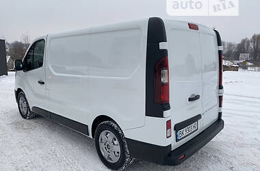 Грузопассажирский фургон Renault Trafic 2014 в Ровно