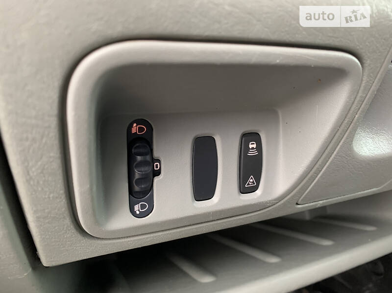 Вантажний фургон Renault Trafic 2013 в Рівному