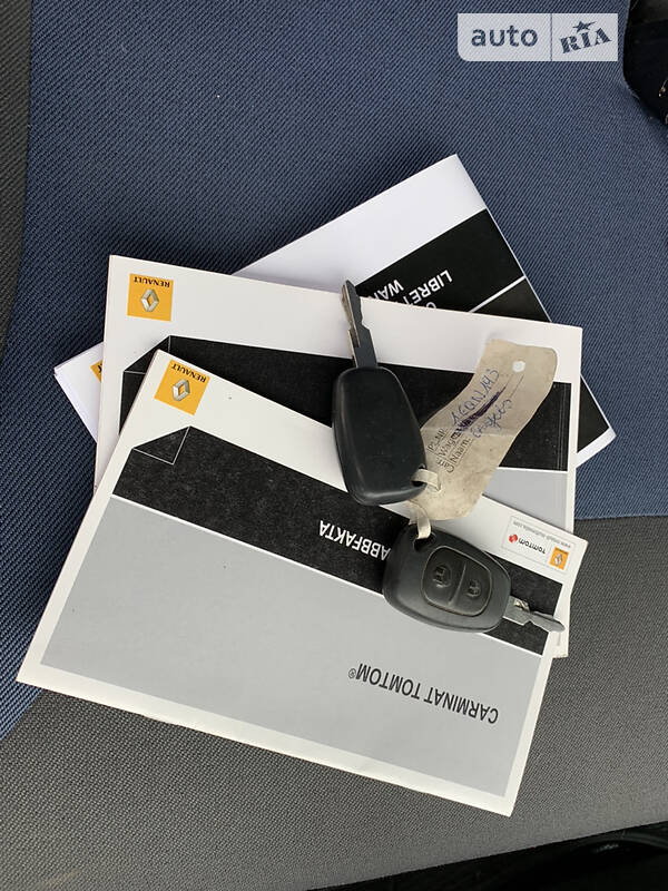 Вантажний фургон Renault Trafic 2013 в Рівному