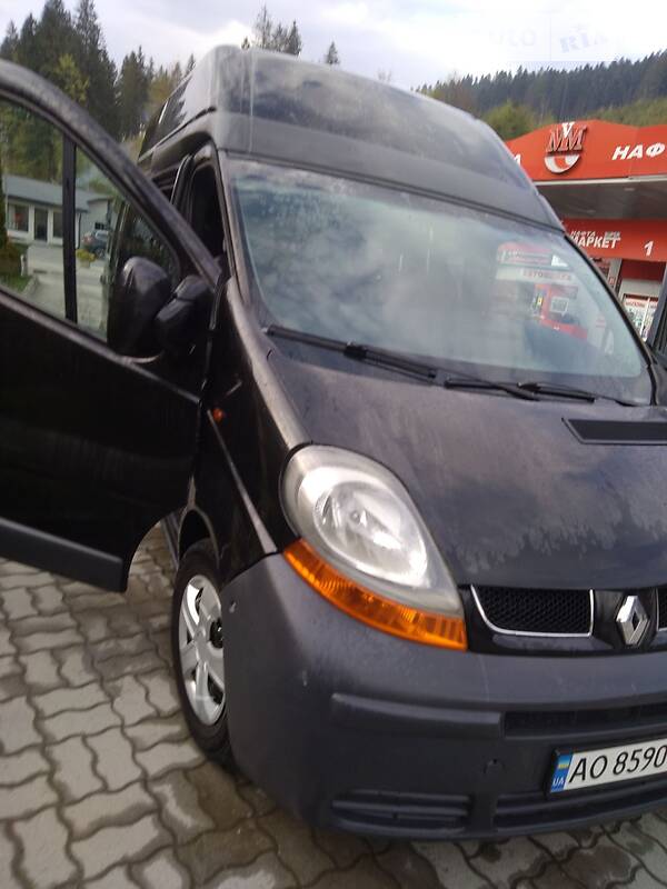 Мінівен Renault Trafic 2006 в Міжгір'ї