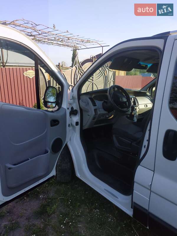 Мінівен Renault Trafic 2007 в Коломиї