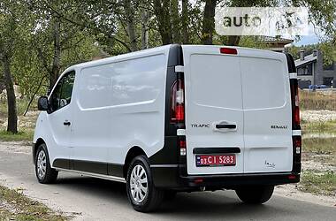 Минивэн Renault Trafic 2020 в 