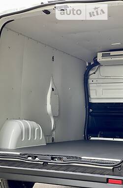 Минивэн Renault Trafic 2020 в 