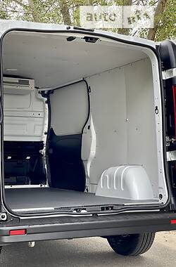 Минивэн Renault Trafic 2020 в 