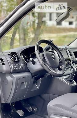 Минивэн Renault Trafic 2020 в 