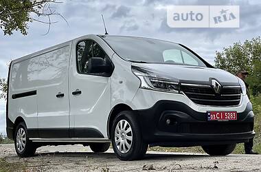 Минивэн Renault Trafic 2020 в 