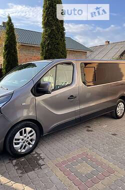 Минивэн Renault Trafic 2017 в 