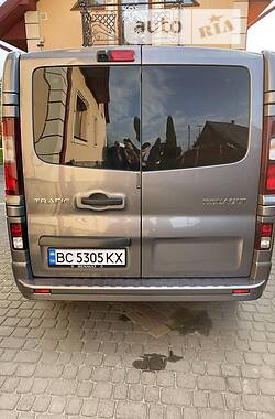 Минивэн Renault Trafic 2017 в 