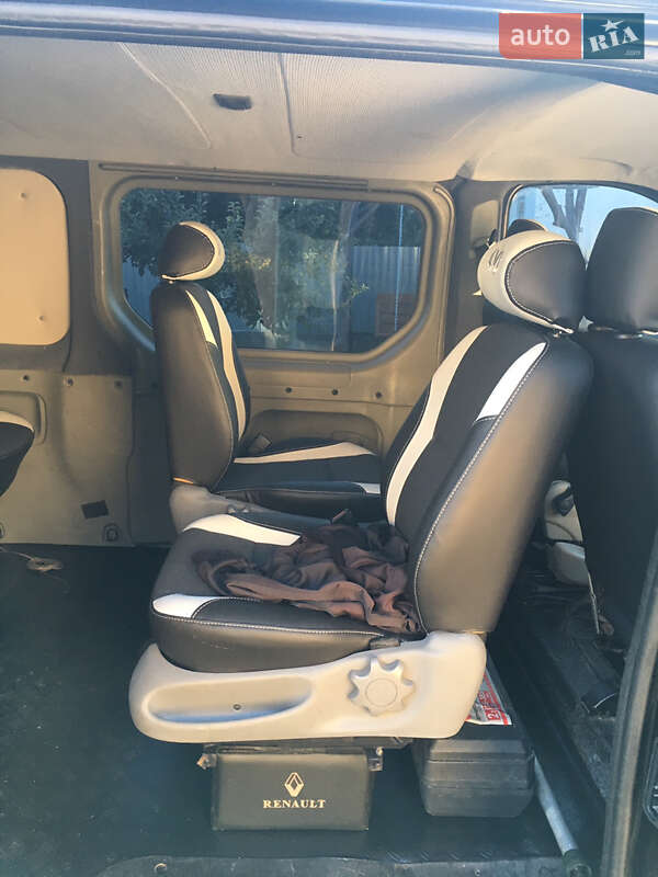 Мінівен Renault Trafic 2006 в Житомирі