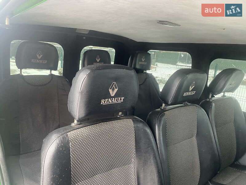 Минивэн Renault Trafic 2005 в Камне-Каширском