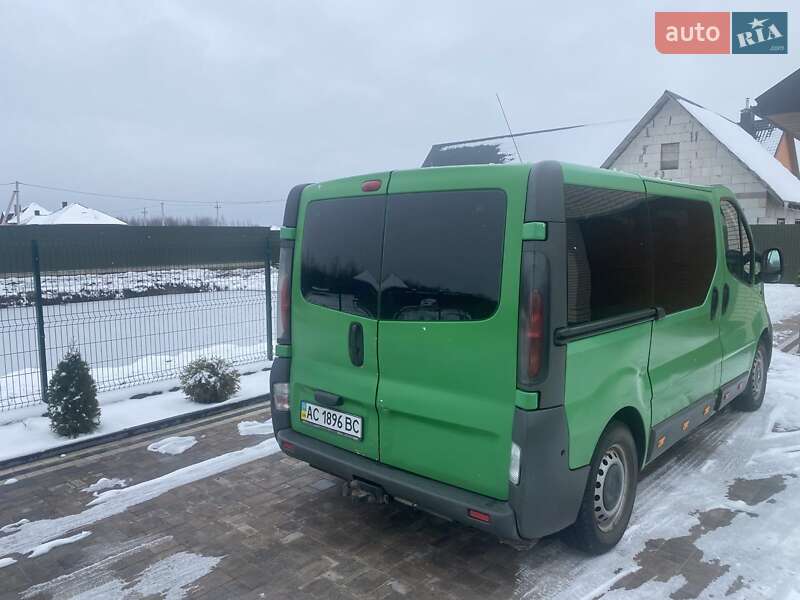 Минивэн Renault Trafic 2005 в Камне-Каширском