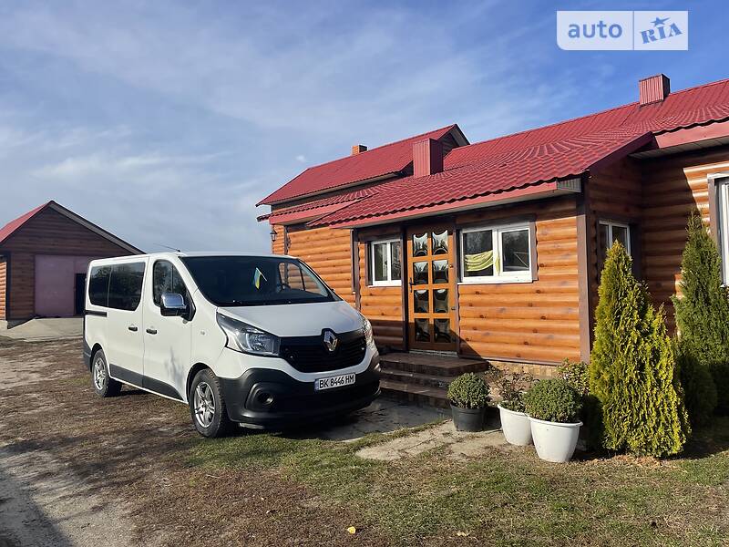 Минивэн Renault Trafic 2017 в Вараше