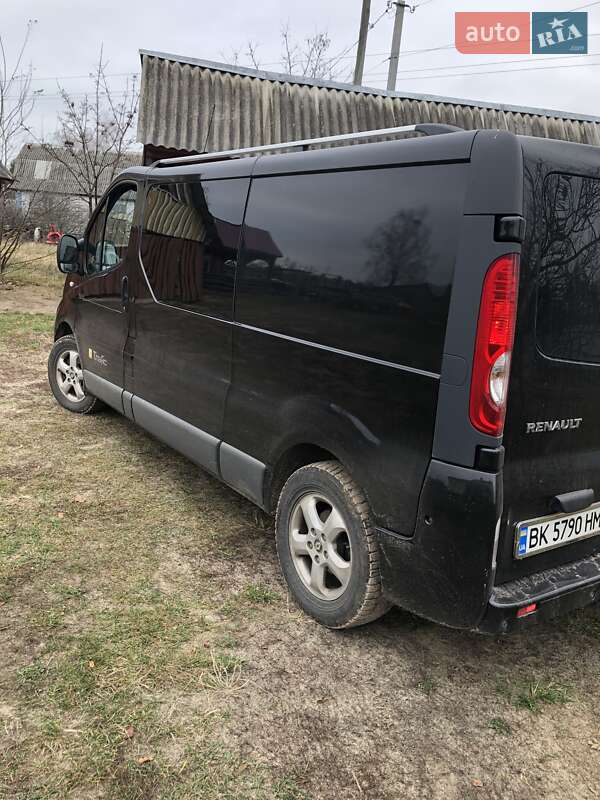 Мінівен Renault Trafic 2012 в Рокитному