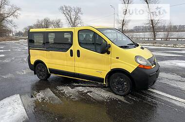 Мікроавтобус Renault Trafic 2004 в Ромнах