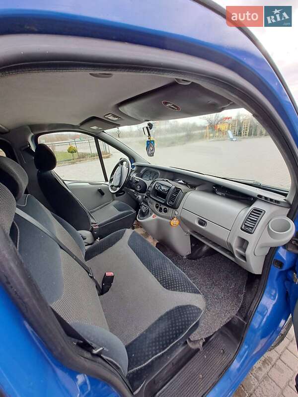 Минивэн Renault Trafic 2002 в Турийске