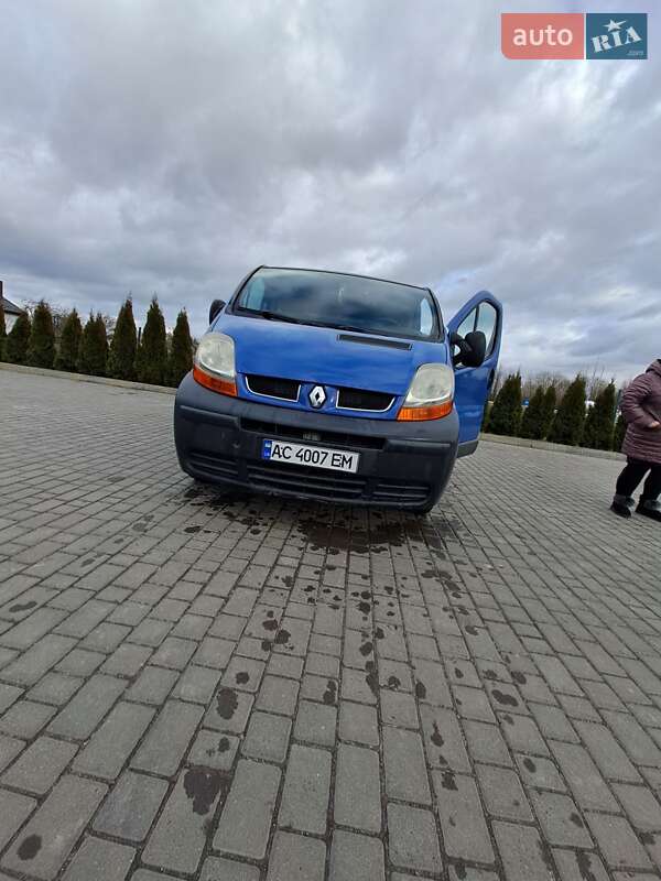 Минивэн Renault Trafic 2002 в Турийске