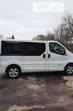 Минивэн Renault Trafic 2011 в 