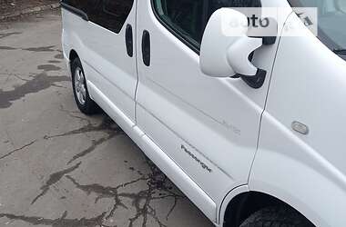 Минивэн Renault Trafic 2011 в 