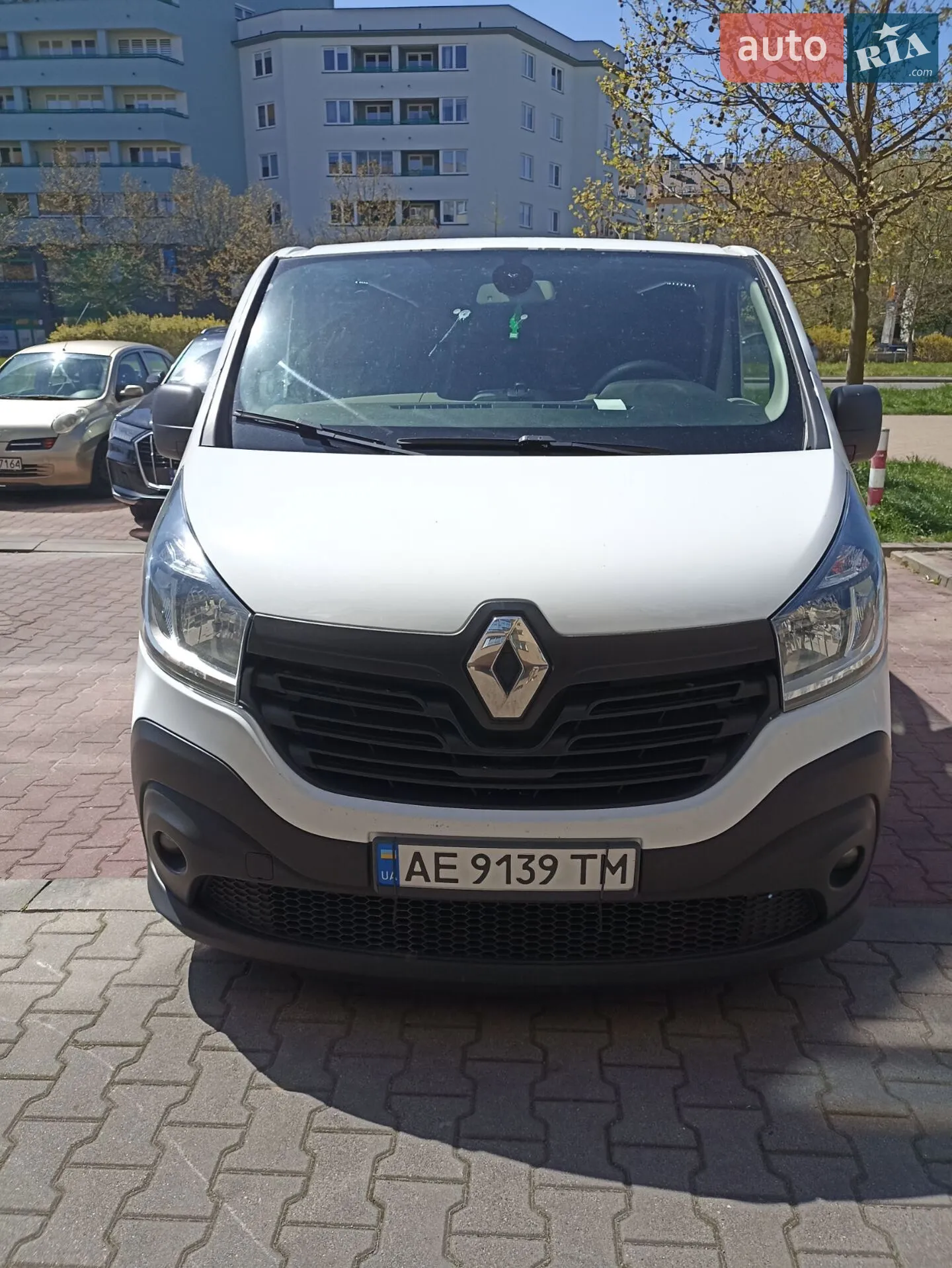 2015 Renault Trafic - мініатюра 2