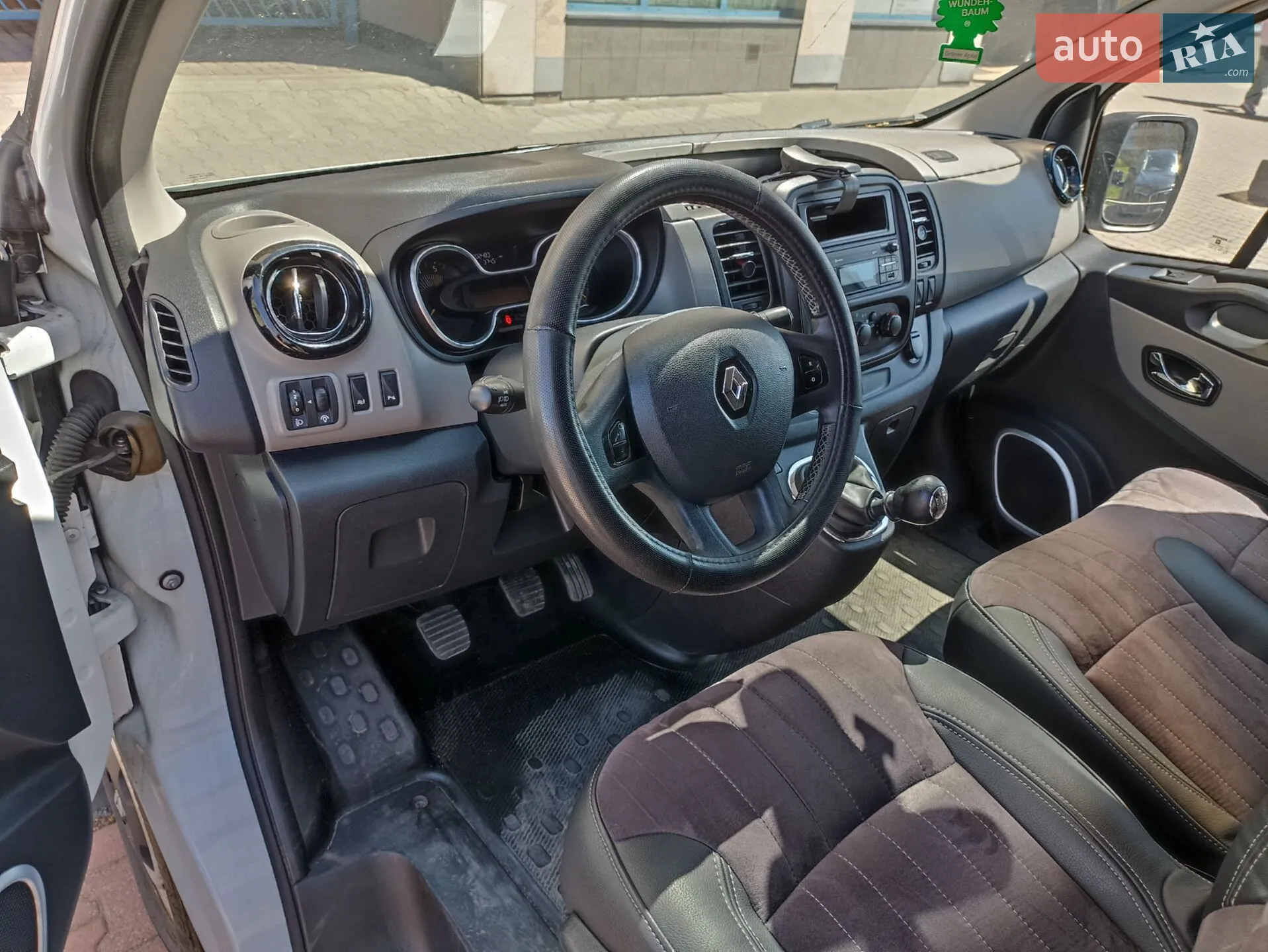 2015 Renault Trafic - мініатюра 10