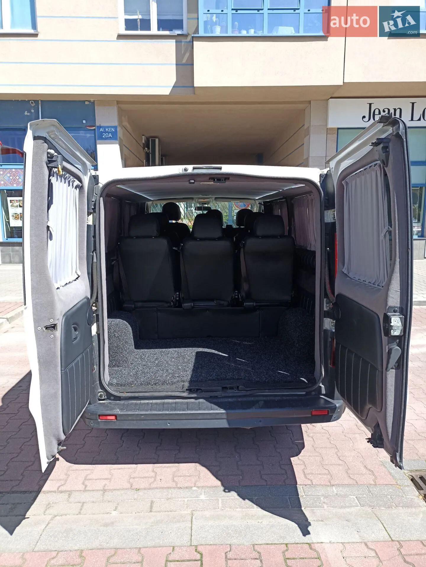 2015 Renault Trafic - мініатюра 12