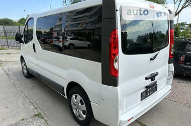 Минивэн Renault Trafic 2013 в 