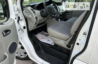 Минивэн Renault Trafic 2013 в 