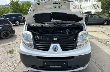 Минивэн Renault Trafic 2013 в 
